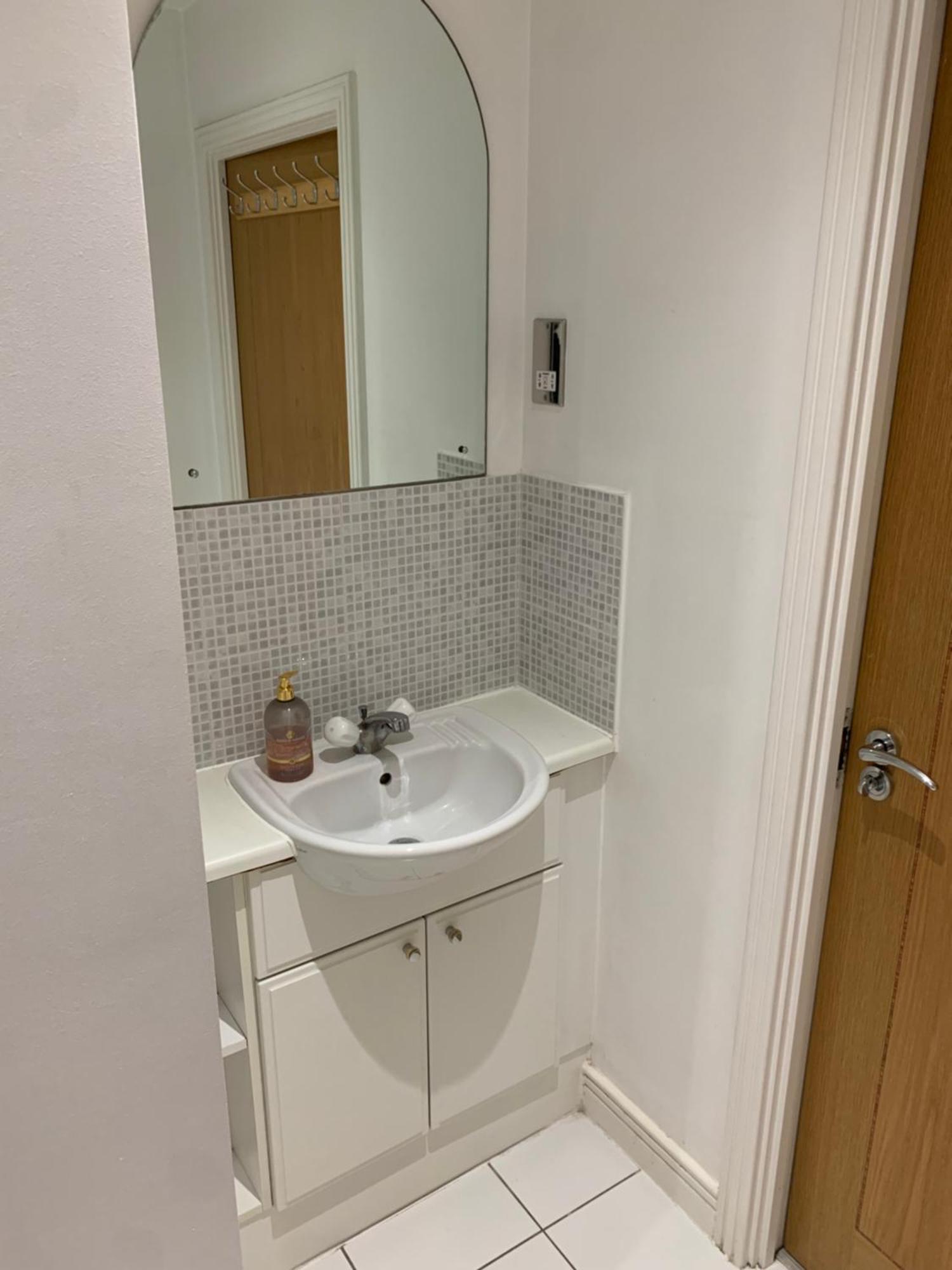 Room In Stratford With Private Bathroom And Parking Лондон Экстерьер фото